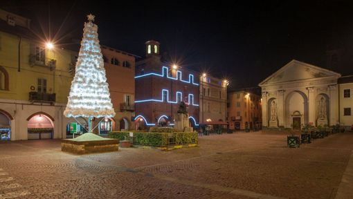 Natale solidale a Carmagnola con 165.000 euro in buoni spesa donati dal Comune alle famiglie in difficoltà