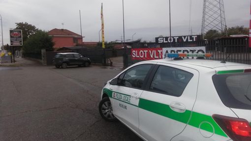 Nichelino, oltre 12 mila euro di multa al gestore di una sala slot Nichelino, oltre 12 mila euro di multa al gestore di una sala slot