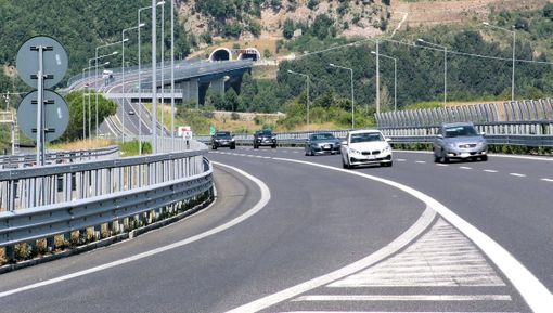 Stop ai lavori dal 27 luglio al 3 settembre Stop ai lavori dal 27 luglio al 3 settembre