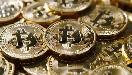 Le liquidazioni di BTC si impennano ma green Bitcoin "vede" i 6 milioni di dollari in prevendita Le liquidazioni di BTC si impennano ma green Bitcoin "vede" i 6 milioni di dollari in prevendita