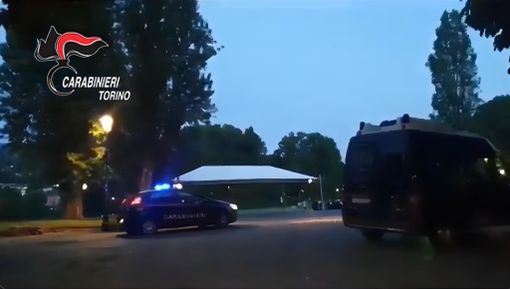 Controlli antidroga dei carabinieri: identificate 30 persone (foto di archivio) Controlli antidroga dei carabinieri: identificate 30 persone (foto di archivio)