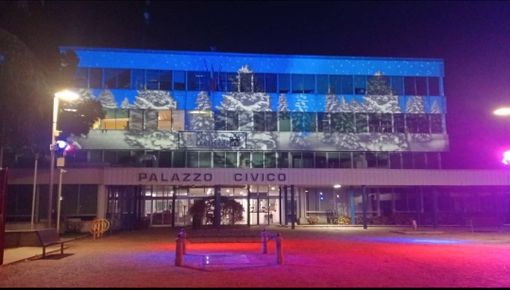 Collegno si illumina per le Feste Natalizie Collegno si illumina per le Feste Natalizie