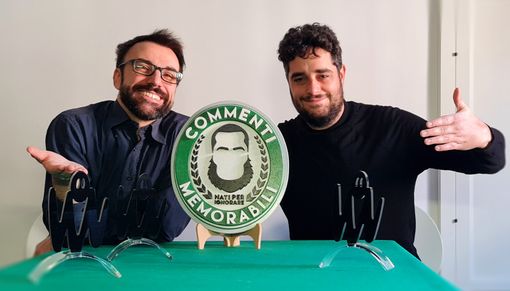 Fabrizio Biasibetti (a destra) ai Macchianera Awards con uno dei soci, Marco Melano