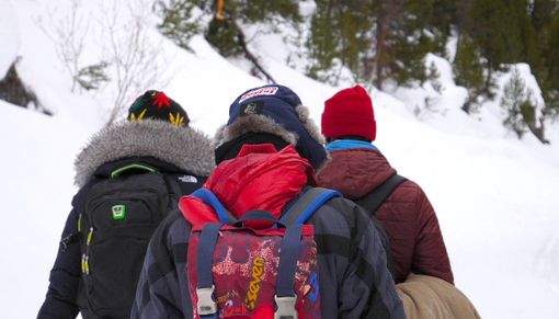 Migranti tentano di attraversare il confine Migranti tentano di attraversare il confine