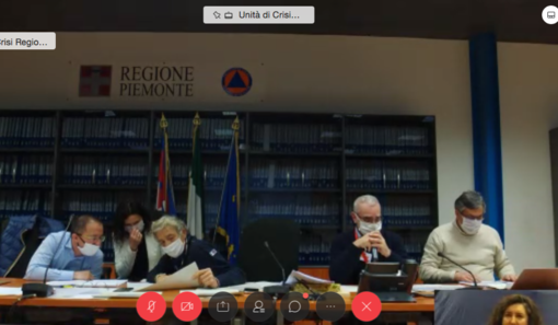 Icardi si difende sulla gestione delle Rsa: "Abbiamo dato indicazioni alle Asl il 23 febbraio, criticità nel 10% delle 750 strutture del Piemonte" Icardi si difende sulla gestione delle Rsa: "Abbiamo dato indicazioni alle Asl il 23 febbraio, criticità nel 10% delle 750 strutture del Piemonte"