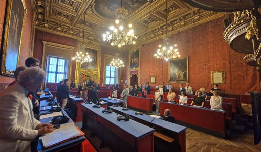 Un minuto di silenzio per Monsignor Bettazzi in Sala Rossa Un minuto di silenzio per Monsignor Bettazzi in Sala Rossa