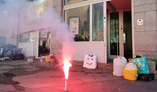 ex filiale intesa sanpaolo occupata ex filiale intesa sanpaolo occupata