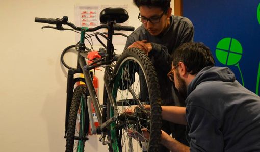Biciclette, cultura e farina: la nuova ricetta dell'imprenditoria sociale a Mirafiori Sud