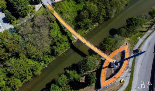 Beinasco, arriva l'illuminazione a led per la passerella Zuin