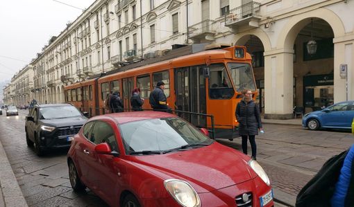 binari via po - foto d'archivio binari via po - foto d'archivio