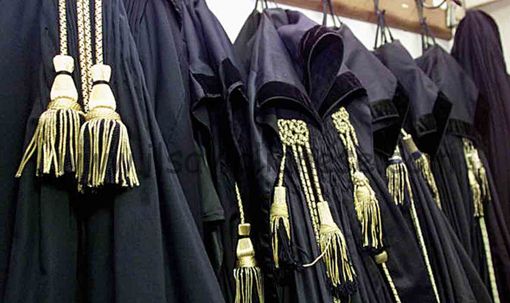 Rapina nel 2001 in un ufficio postale di Torino, oggi il processo Rapina nel 2001 in un ufficio postale di Torino, oggi il processo