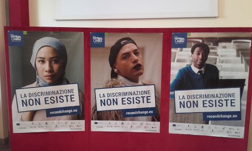 “La discriminazione non esiste”: parte la campagna della Città di Torino per “Recognize and change” “La discriminazione non esiste”: parte la campagna della Città di Torino per “Recognize and change”