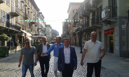 Ballottaggio: è iniziata la caccia al voto degli ex avversari