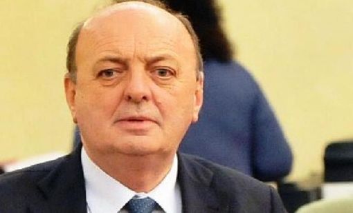 Abusi edilizi, il ministro Pichetto: "In galera i sindaci che li permettono". Lo Russo: "Abbiamo bisogno della copertura del governo" Abusi edilizi, il ministro Pichetto: "In galera i sindaci che li permettono". Lo Russo: "Abbiamo bisogno della copertura del governo"