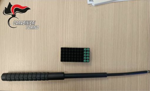 Uno degli oggetti sequestrati dai carabinieri