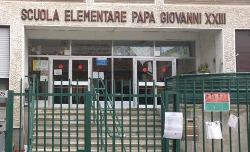 Nichelino, la scuola Primaria Papa Giovanni XXIII non riaprirà: problemi strutturali Nichelino, la scuola Primaria Papa Giovanni XXIII non riaprirà: problemi strutturali