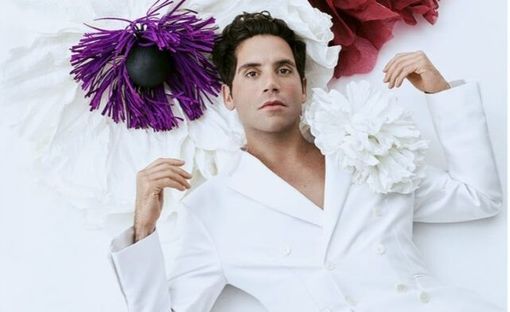 Mika arriva a Torino: il concerto della star del pop alle Ogr