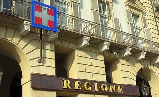 Scritta Regione Piemonte, piazza Castello