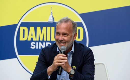 Damilano guarda al 2022: "Serve l'impegno di tutti, abbiamo la responsabilità di guidare la città fuori dalla crisi pandemica" Damilano guarda al 2022: "Serve l'impegno di tutti, abbiamo la responsabilità di guidare la città fuori dalla crisi pandemica"