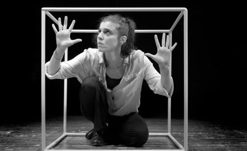 &quot;Vertigine 2.0&quot; anticipa la stagione 'Non ci resta che ridere' del Teatro Baretti