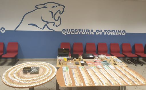 Giovane spacciatore della Torino bene in manette: in cassaforte 52 mila euro Giovane spacciatore della Torino bene in manette: in cassaforte 52 mila euro