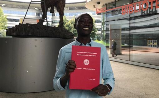 &quot;Da piccolo volevo fare il Presidente. Oggi leggo Primo Levi e mi emoziono per la Juve&quot;: la storia di Ahmed, il migrante che a Torino è diventato dottore