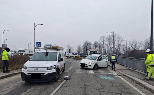 Brutto incidente in via Scarrone: traffico paralizzato a Nichelino