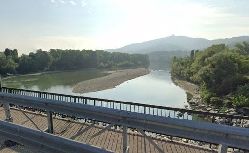 Il ponte della diga sul Po
