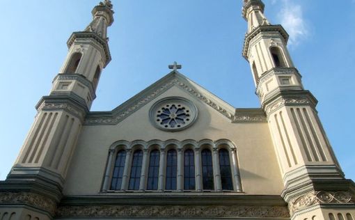 Il 17 maggio una serata contro l'omobitransfobia al Tempio Valedese