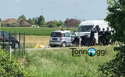 Incidente mortale con auto delle forze dell'ordine
