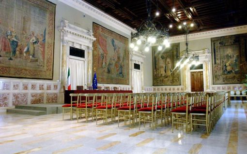 La Sala della Regina di Palazzo Montecitorio La Sala della Regina di Palazzo Montecitorio