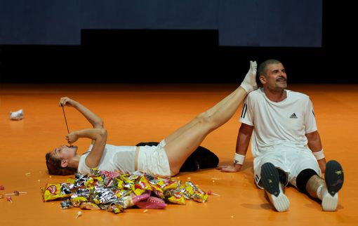 "Chi è Lolita oggi?", la compagnia Biancofango affronta provocatoriamente il tema dell'adolescenza: doppio spettacolo al Gobetti "Chi è Lolita oggi?", la compagnia Biancofango affronta provocatoriamente il tema dell'adolescenza: doppio spettacolo al Gobetti