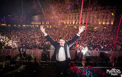 L'anno scorso in piazza per Capodanno L'anno scorso in piazza per Capodanno