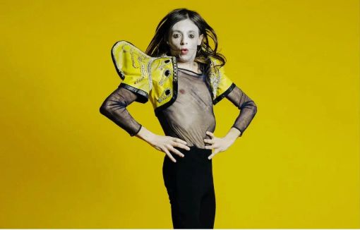 Lucio Corsi e Baustelle: il concerto al Flowers Festival rimandato a martedì 15 luglio