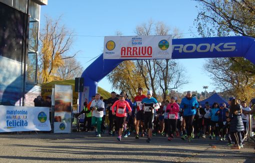 Maratonina della felicità, 500 partecipanti nonostante il blocco auto