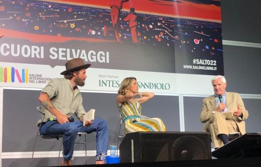 Lunghe code e grandi applausi per Jovanotti al SalTo22 Lunghe code e grandi applausi per Jovanotti al SalTo22