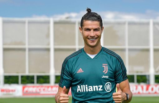 Juve, tutti negativi i giocatori sottoposti al tampone. Nuovo look per Ronaldo