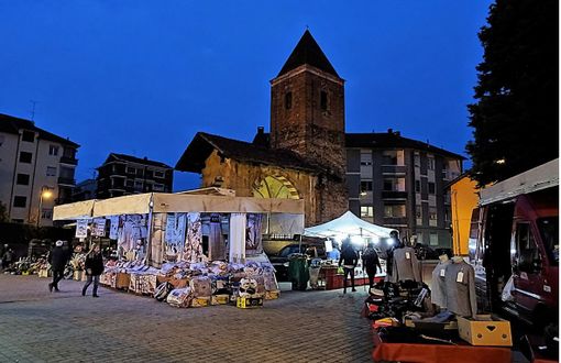 Gran mercatino di Natale ad Alpignano con la prima edizione del “Winter Street food” Gran mercatino di Natale ad Alpignano con la prima edizione del “Winter Street food”