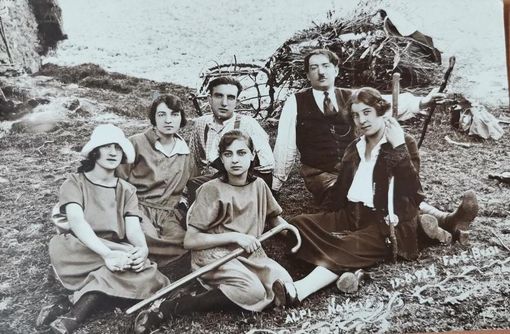 A Luserna San Giovanni nel fine settimana riemerge l’ antico mondo delle carbonaie A Luserna San Giovanni nel fine settimana riemerge l’ antico mondo delle carbonaie