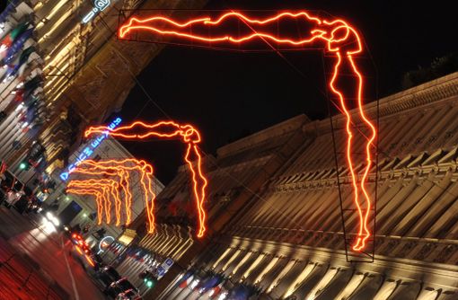 In via Roma luci di Natale, ma non d'Artista: nel 2019 torna il Planetario