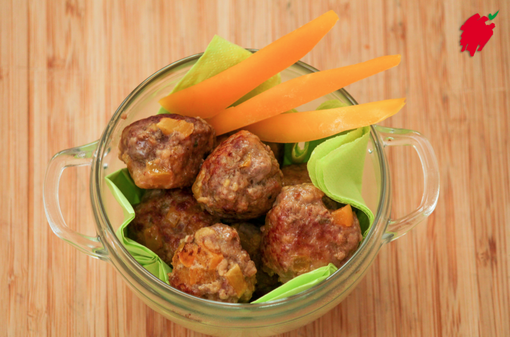 Felici e Veloci, le nuove (video)ricette di Fata Zucchina. Oggi polpette di carne e peperone