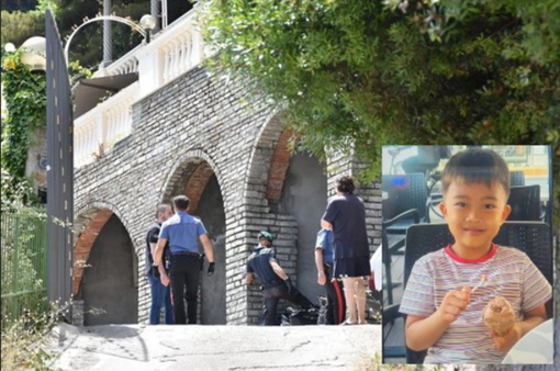 Sequestrata l'auto dell'uomo che dice di aver incontrato il piccolo scomparso Sequestrata l'auto dell'uomo che dice di aver incontrato il piccolo scomparso