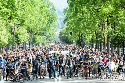 A Torino in bici contro il cambiamento climatico A Torino in bici contro il cambiamento climatico