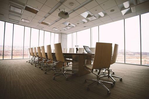 Sedia Ergonomica: guida alla scelta e all'acquisto di una sedia ergonomica per l'ufficio