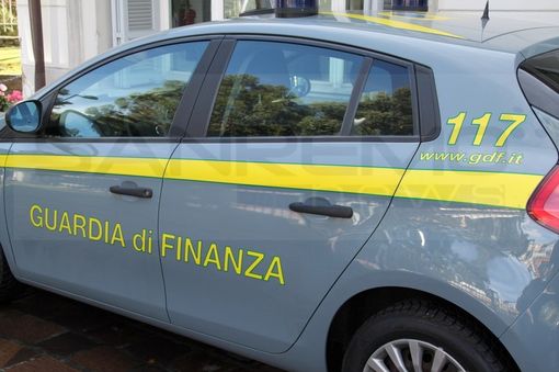Torino, arresti e sequestri milionari nei confronti di una società di information technology