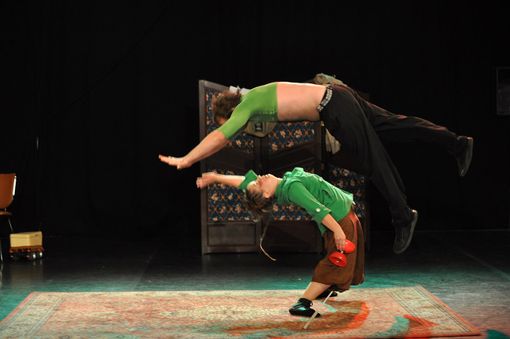 Mathi: acrobatica, giocoleria e arti circensi in programma a Lunathica Mathi: acrobatica, giocoleria e arti circensi in programma a Lunathica