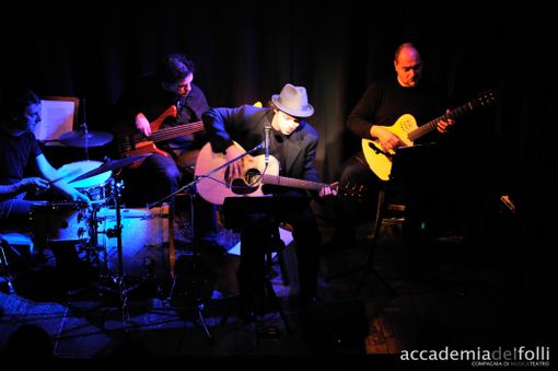 Il gorilla di Faber esce dalla gabbia: stasera al Teatro Agnelli