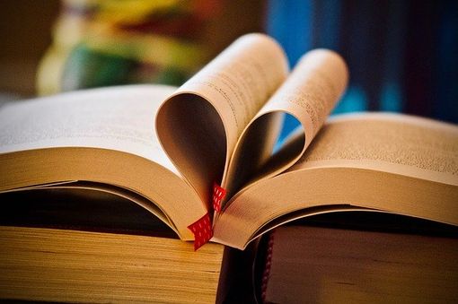 Off Topic lancia l'appuntamento con le favole in streaming per i bimbi a casa da scuola