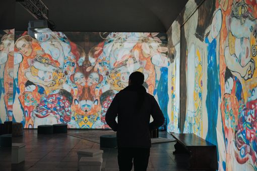 Club Silencio apre le porte della Promotrice per la mostra di Klimt e Bansky Club Silencio apre le porte della Promotrice per la mostra di Klimt e Bansky