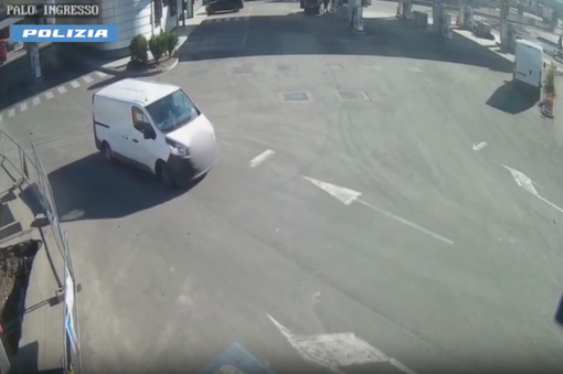 Giro di ricettazione di ricambi e componenti auto per 2 milioni di euro: l'operazione Garden della Polizia